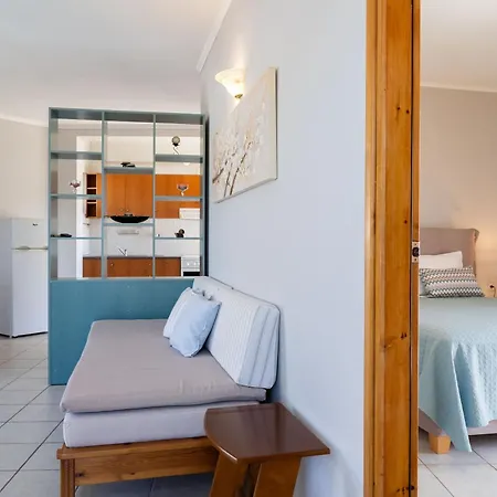 Medusa Studio & Apartment
